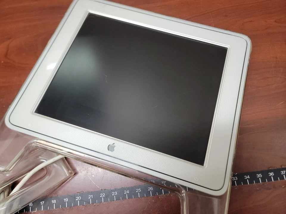 Apple M7649 Studio Display 17 inch Monitor c-x - Image 2 of 4