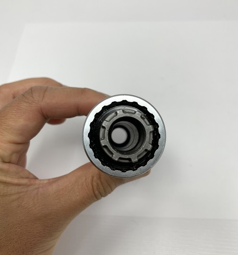 Supporto inferiore Shimano Dura Ace BB-7710 NJS 109,5 x 68 mm - Foto 3 di 5