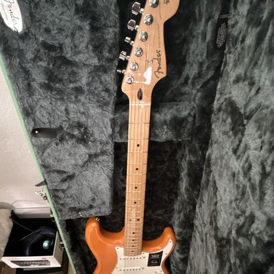 Fender Player Stratocaster Gitarre Capri Orange  inkl.  Fender Koffer 