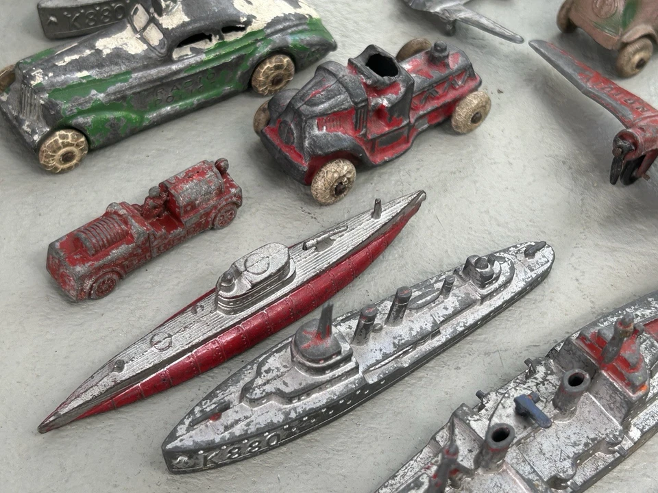 Tootsietoy 1930's Lot Destroyer Carrier Airplane Cars Trucks Diecast Original - Image 4 of 4