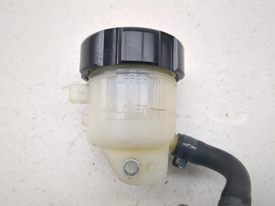 Cilindro maestro freno delantero derecho Suzuki GSXR 1000 09-16 Foto 3 de 4