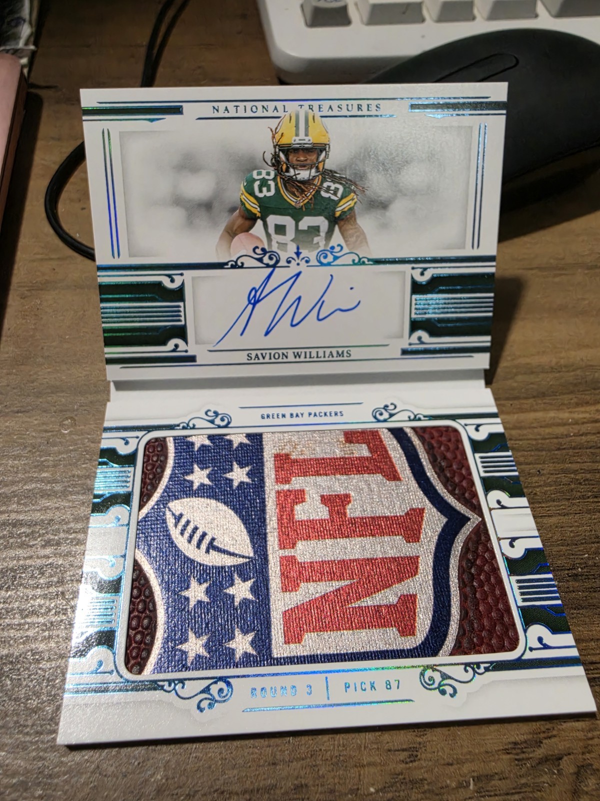 Savion Williams 2025National Treasures Rookie Booklet NFL SHIELD 2/10 Patch Auto view 4