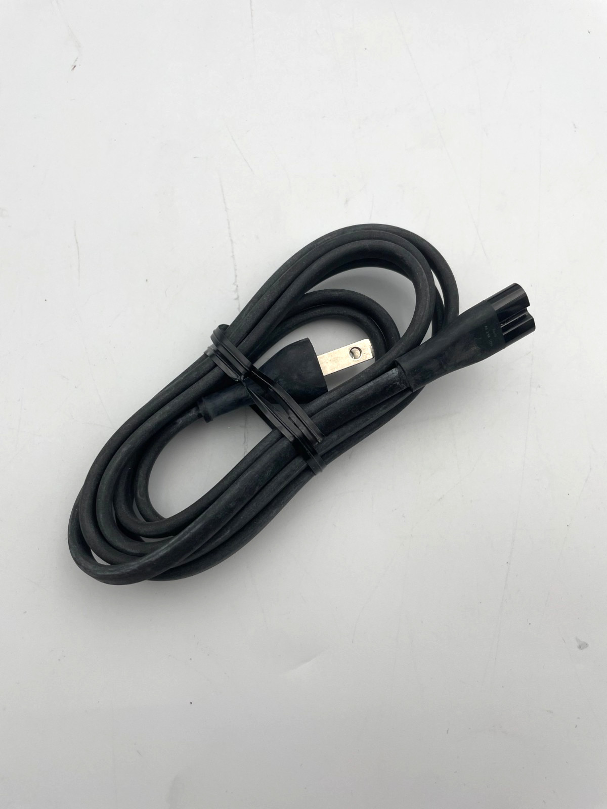 Apple TV 2nd Gen A1378 Streams 720p Tested Working With Power Cable and Remote