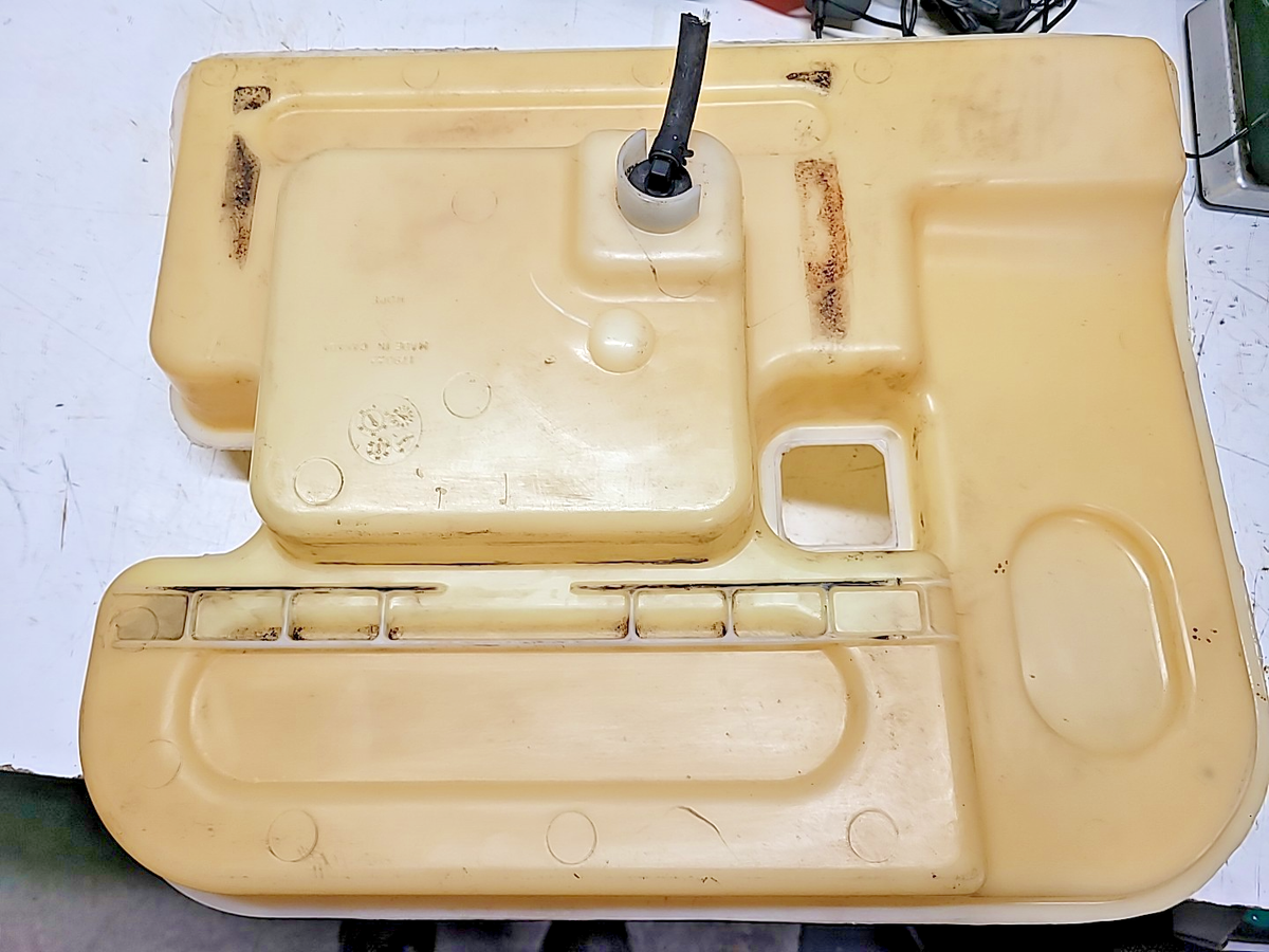 Craftsman Dyt4000 DYT Husqvarna Poulan Fuel Gas Tank 179022 for