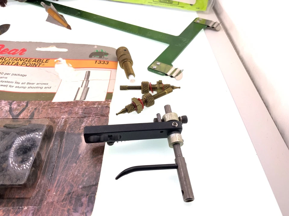 Lot Of VTG Archery Supplies Bear Blunt Points Satellite Bullet Points T Scale Et - Image 4 of 4