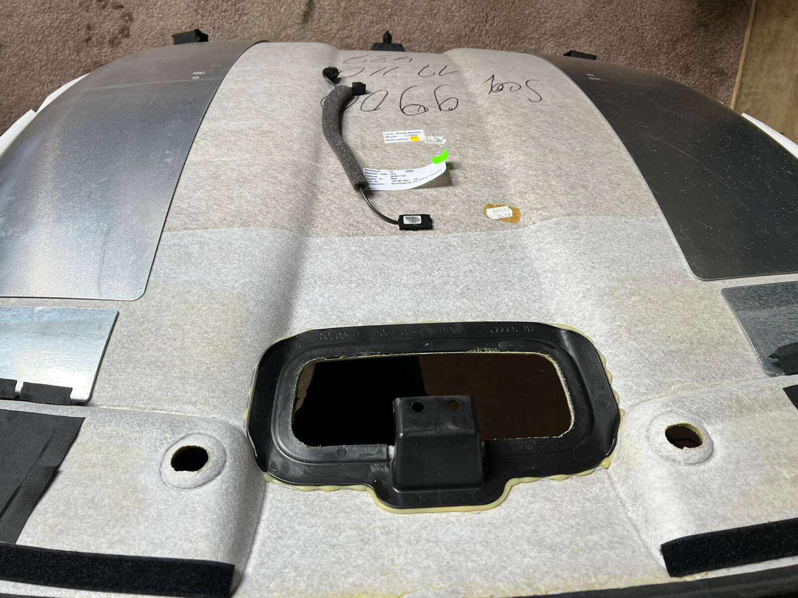 Audi R8 suede roof liner