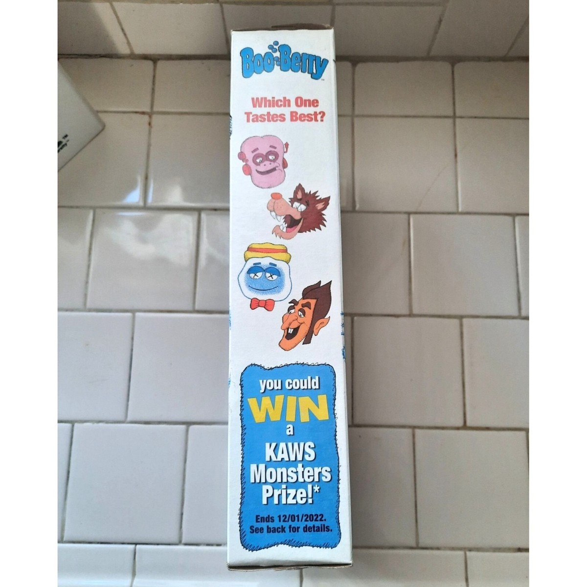 ゲームキャラクター KAWS Cereal Monsters Boo Berry s-l400.jpg