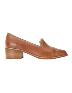 tan flat shoes