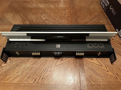 アンプ ALPINE MRV-F900 Alpine F#1 Status MRV-F900 Ultra High End 4 Channel