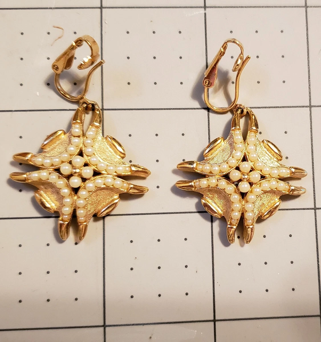 Vintage Tradition Faux Pearl Star Costume Jewelry Earrings Women s