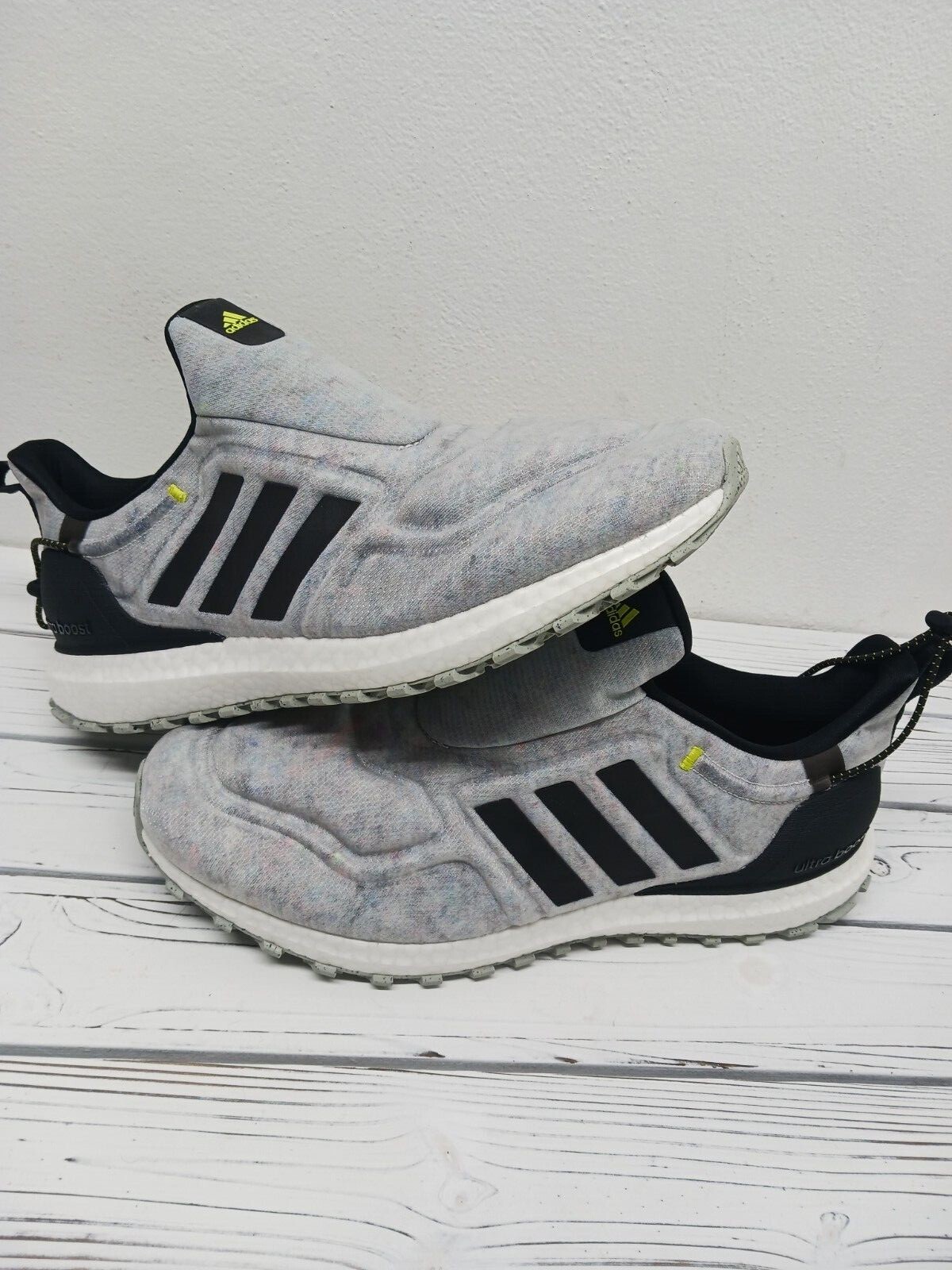adidas laceless running shoes