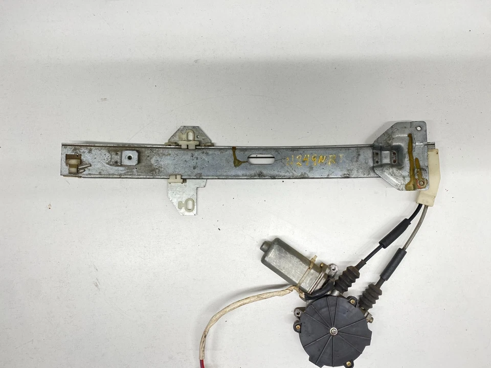 1988-1991 HONDA CIVIC ЗАДНИЙ ПРАВЫЙ БОКОВОЙ РЕГУЛЯТОР СТЕКЛОПОДЪЕМНИКА OEM, 135-58114R - Изображение 2 из 4