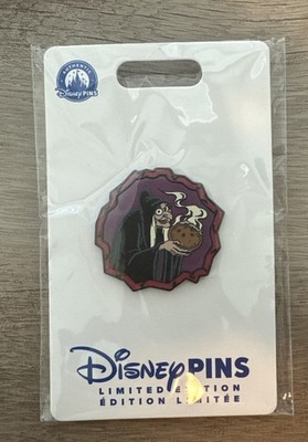 Old Hag Evil Queen LE 400 Snow White Disney Villain Trading Pin Limited Edition