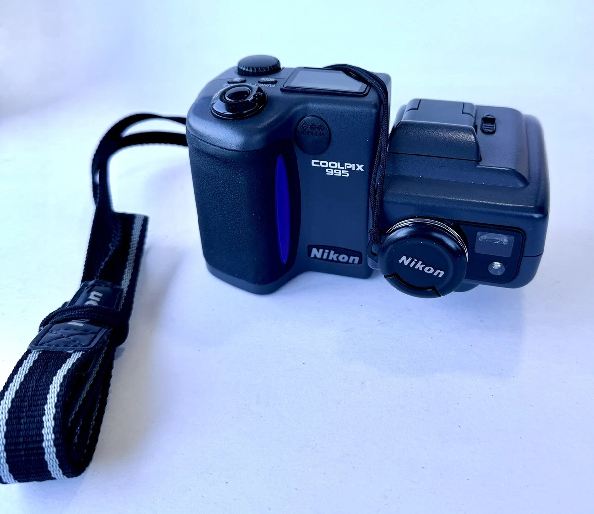 Nikon COOLPIX 995 Digital Cameras for Sale | Shop New & Used