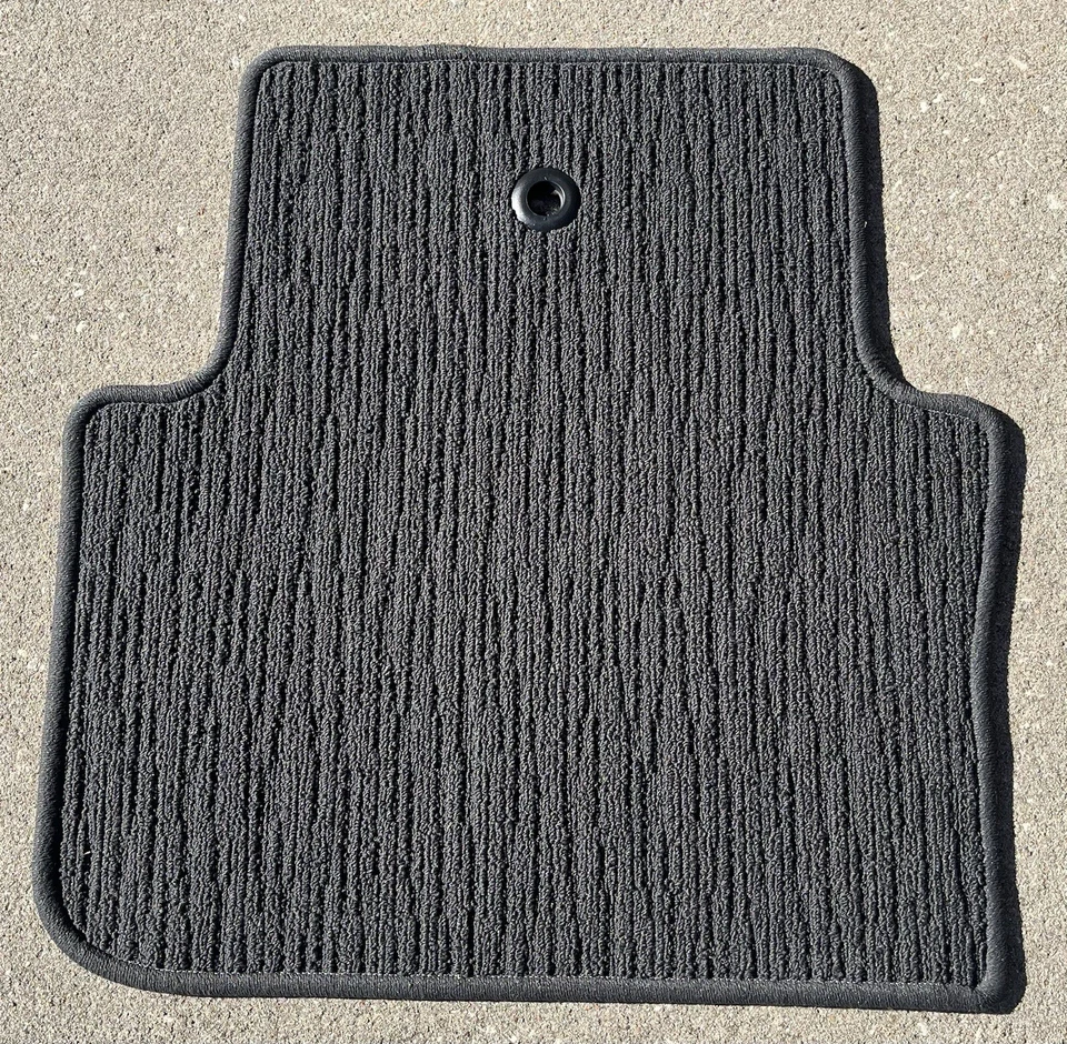 Juego de 4 alfombrillas Acura TLX OEM 2015-2020 - 83600TZ3-A200-NH690L - NUEVAS Foto 4 de 4