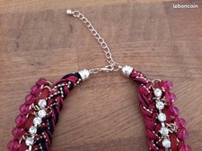 Joli Collier Torque Fantaisie – Métal Et Pendentif Rose Fushia – Tour De Cou 40 Cm