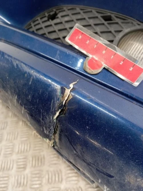 Pare choc avant MERCEDES CLASSE C 203 COUPE SPORT PHASE 1 2038854925 - Photo 2/4