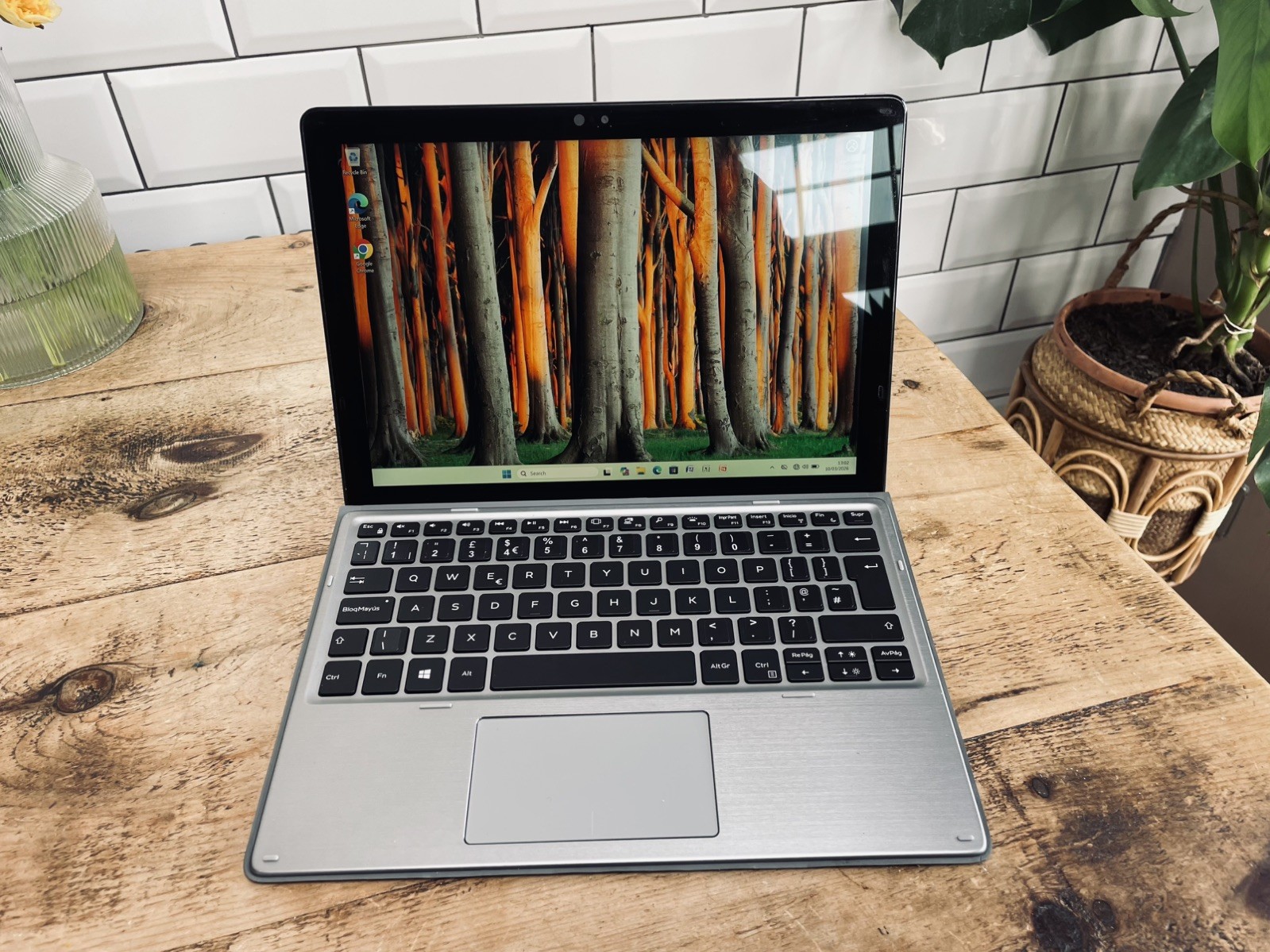 Dell Laptop Latitude 7210 2-in-1 i5-10310U 16GB DDR4 256GB NVME, Win 11, office 