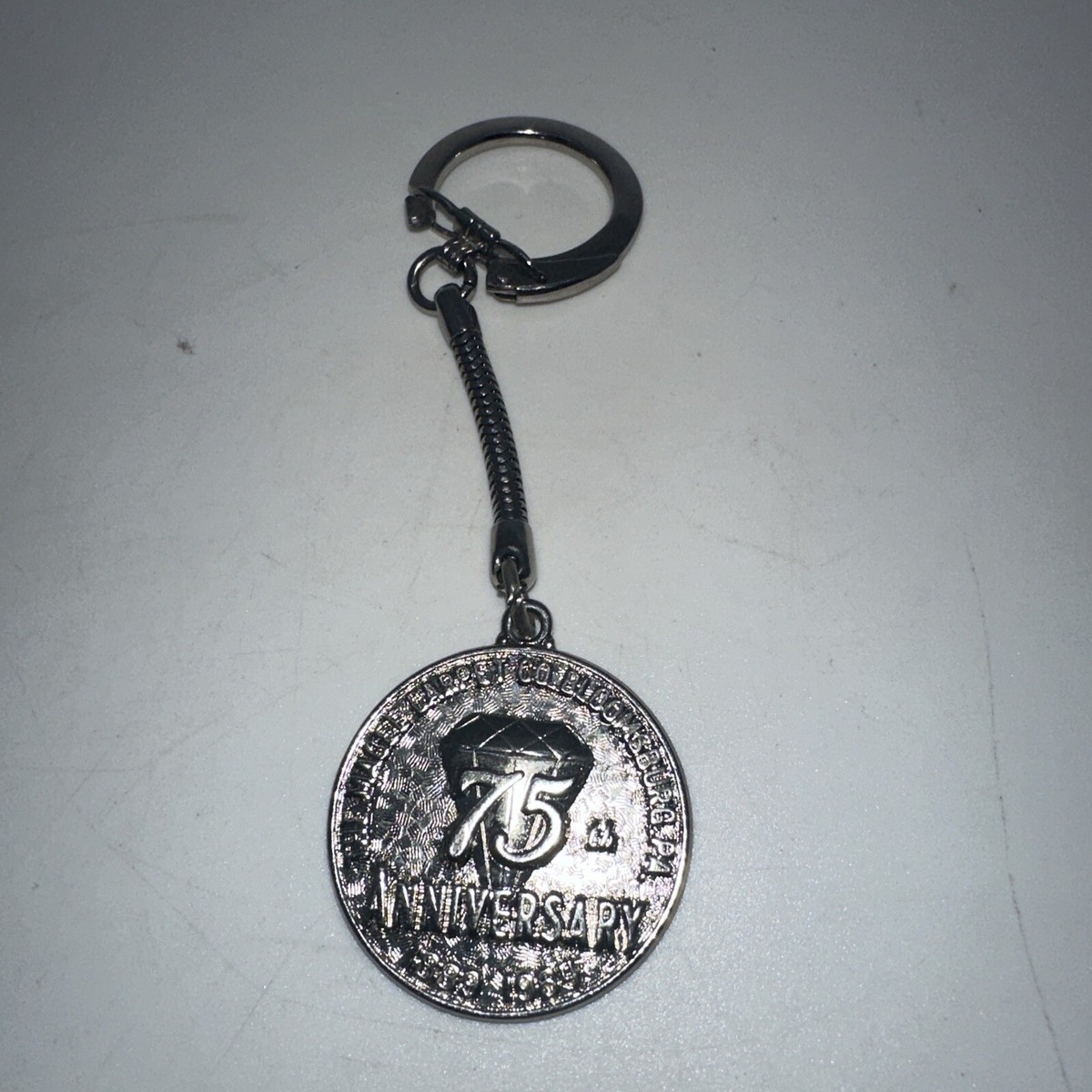 小物 Mackey Vintage Magee Carpet Manufacturing Keychain 75 Years 1889