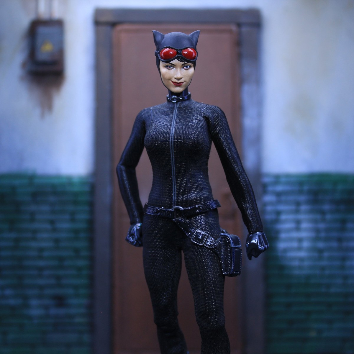 (未使用･未開封品)　Mezco Toys One:12 Collective: DC Catwoman Action Figure 6k88evb Amazon.com: Mezco Toys One: 12 Collective: DC Catwoman Action