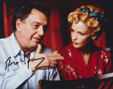 STEPHEN FREARS - GENUINE SIGNED AUTOGRAPH