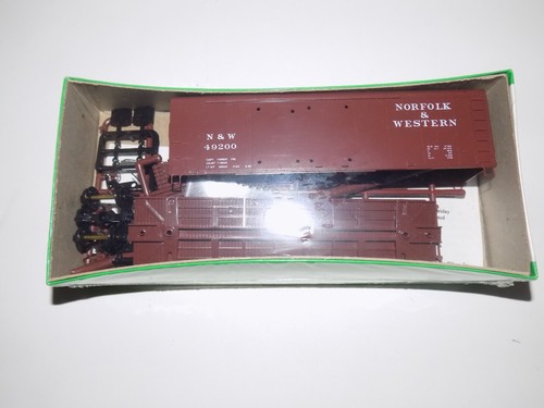 HO Bowser Kit N & W 49200 X-31a 40' Doble Puerta Techo Redondo Caja Coche #55346 | Condition: Used
