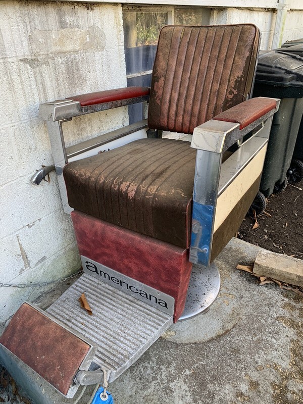 antique/vintage barber chair
