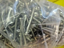 QTY1000  6-32 X 1.38" Machine Screws Pan Head Phillips Drive Stainless S B078500