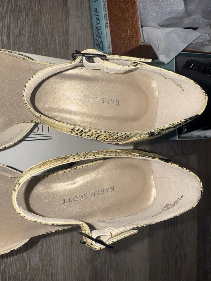 Karen Scott Animal Print Tacón Cuadrado Punta Cerrada Hebilla al Tobillo Talla 9.5M Foto 2 de 4