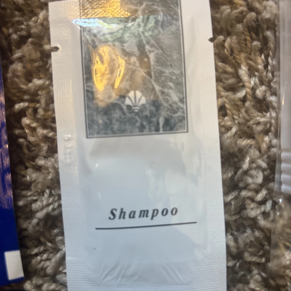 Kit de amenidades TWA Airlines - Bolsa de vinilo azul oscuro - Sin usar Foto 4 de 4