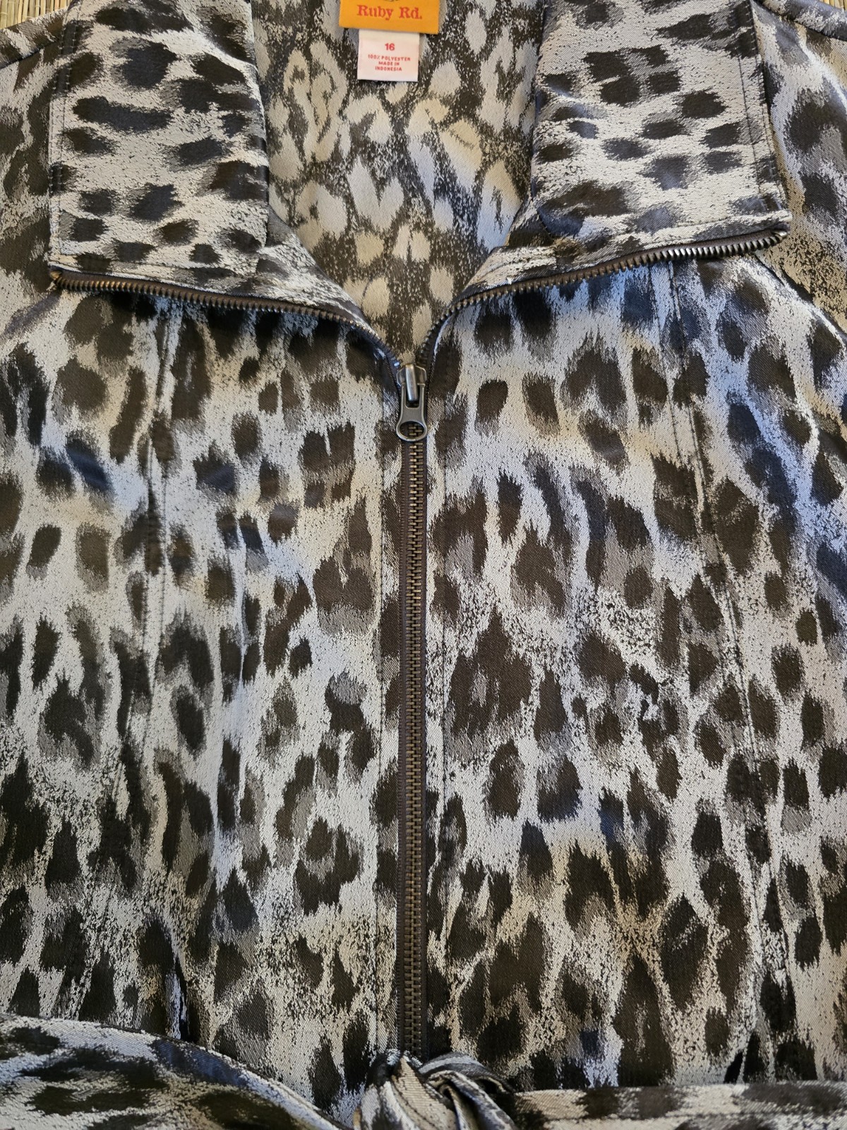 Ruby Rd. Gray Black Leopard Belted Unlined Jacket… - image 14