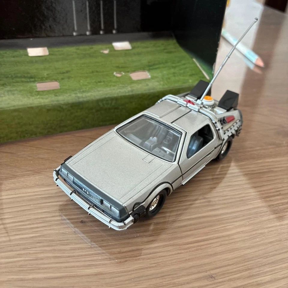 Corgi DeLorean Back to the Future Collectible Diecast Model Car - Image 3 of 4
