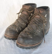 Vtg Vasque Men's Size 8 M Mountaineering Boots Italy Made