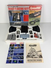 Vtg Slot Car SpeedTrax Battery Operated Racing Set 2 Yardley Ford 1/32 Scale