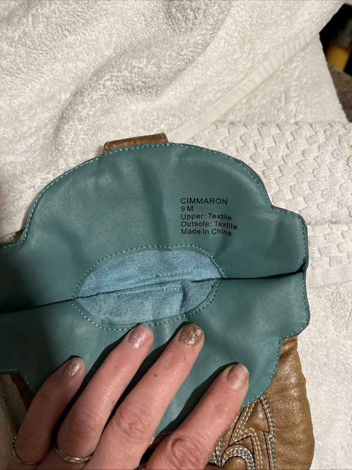 Botas para mujer Omarion talla 9 Foto 2 de 3