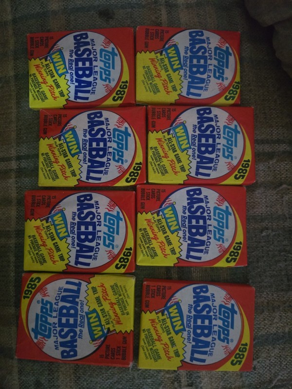 1985 Topps Baseball  8 Packs Mattingly, Puckett,Mcgwire Clemens,Ryan,Cal Ripkin.