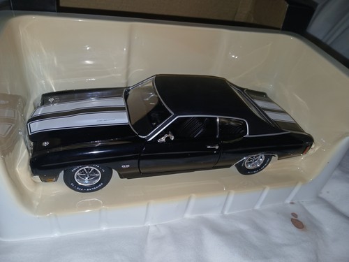 (RARE)CROWN 1970 Chevy Chevelle((Black))Pro Street 1:24 Scale Die Cast NIB VHTFD