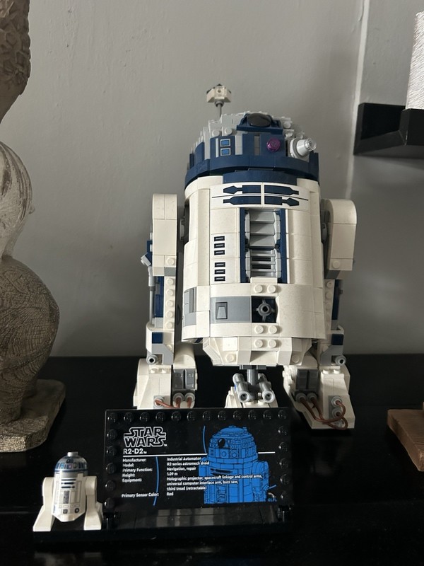 LEGO Star Wars: R2-D2 (75379)