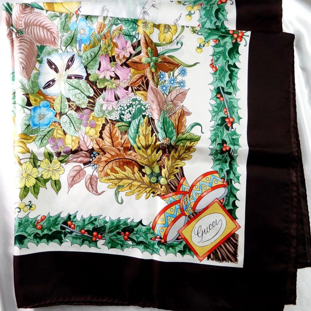 Foulard Gucci, imprimé floral, marron, soie, grande taille
