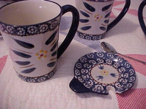 4 Temptations Blue Old World 14 oz. Tazas, tapa de posavasos y cuchara - Imagen 3 de 4