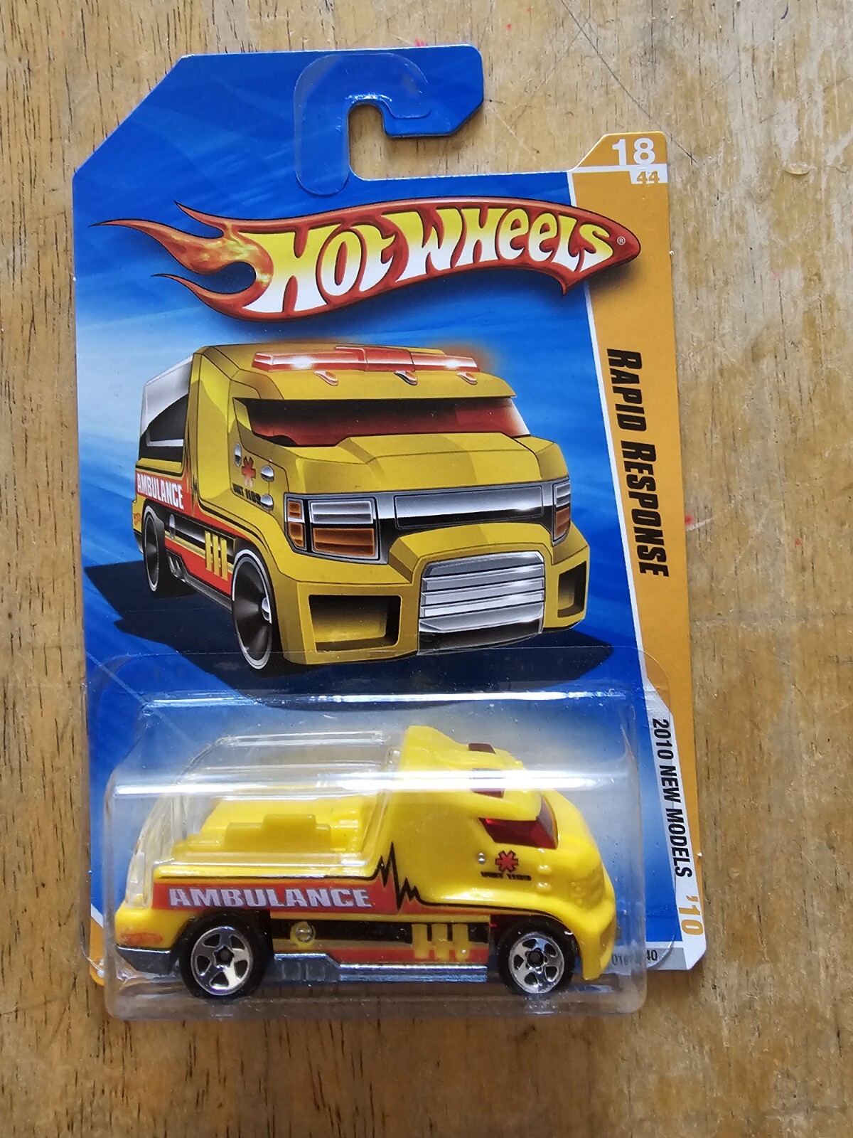 2010 Hot Wheels New Models Rapid Response 18/44 (Yellow Version)