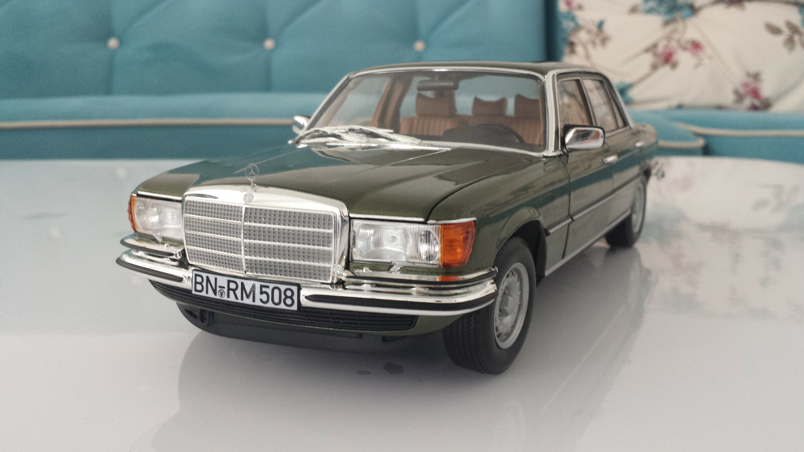 1 18 MERCEDES 450 SEL verde MET. NOREV COME NUOVO CON IMBtuttiO ORIGINALE 1 18 MERCEDES 450 SEL verde MET. NOREV COME NUOVO CON IMBtuttiO ORIGINALE