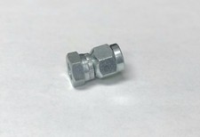 1/4" Female by 3/8" Female Swivel Union connector