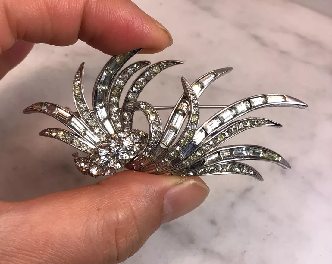 Boucher brooch hotsell
