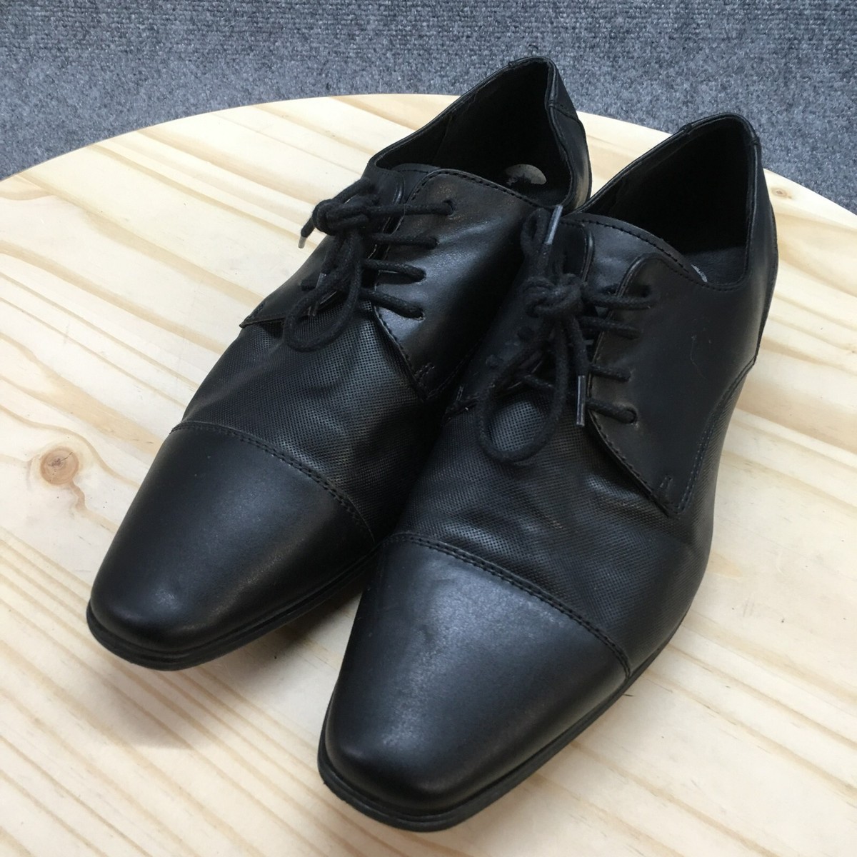 Calvin Klein-Classic Black 9 1/2 Men\'s Dress Shoe - Lace-Up Oxford Calvin Klein Dress Shoes Mens 9 Bachman Oxford Black Faux  main image 2