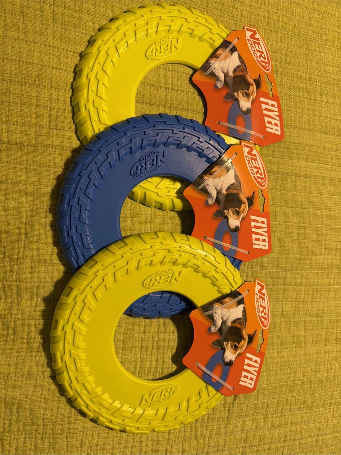 Nerf Dog Flyer / 1 Blue And 2 Neon Yellow