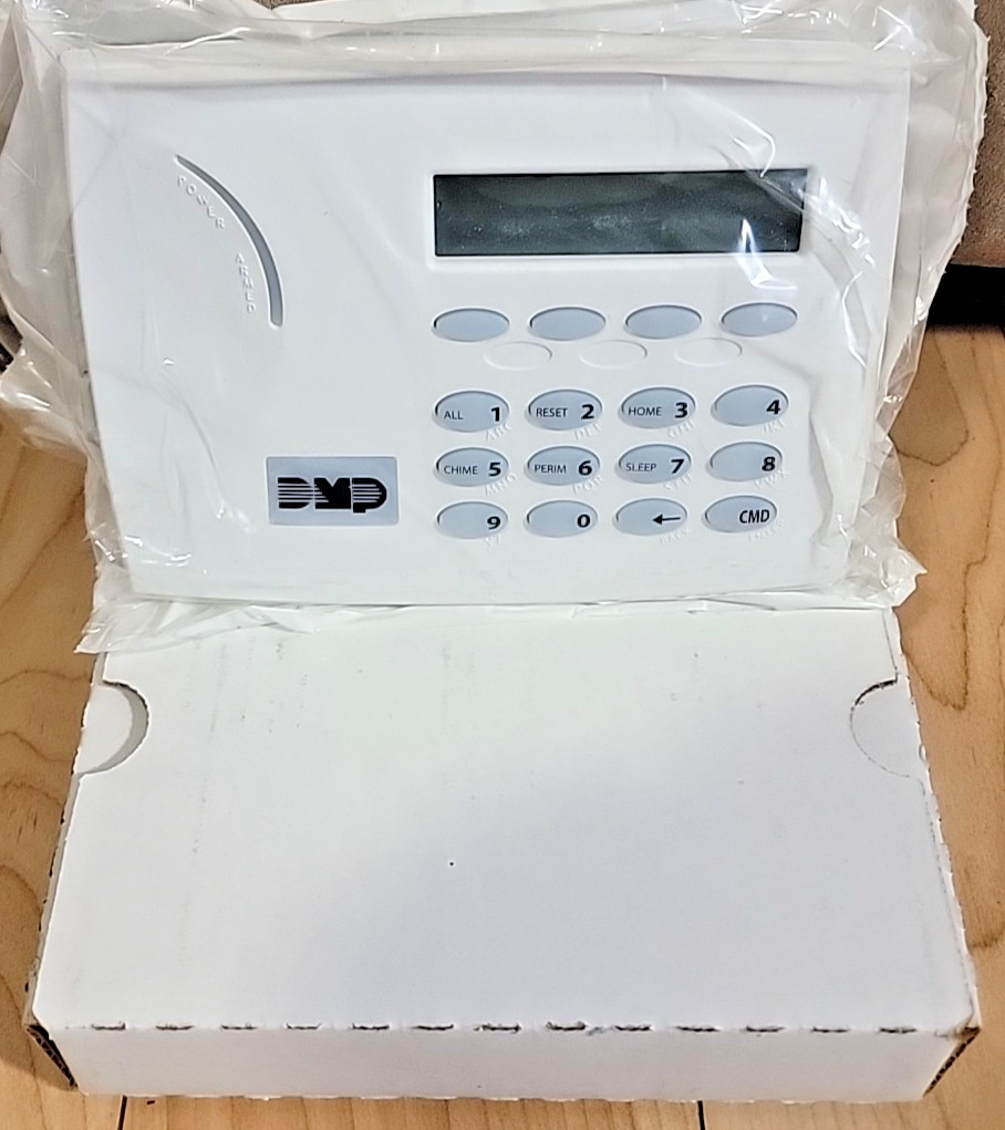 DMP 7070-W Thin LCD Keypad 4 Zones White SC Key - NEW READ