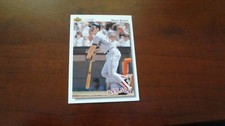 1992 UPPER DECK # 443  WADE BOGGS   BASEBALL CARD