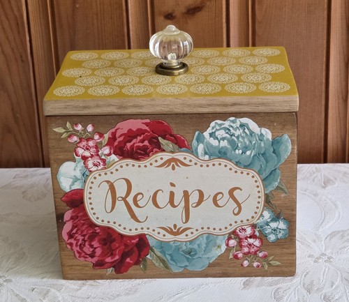 Blossom Jubilee Acacia Wood Pioneer Woman Recipe Box With Lid & Crystal Knob 