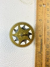 Ingersoll Clock Movement  Strike Side 3rd Wheel (See Pics To ID Mvmt) (KD3072)